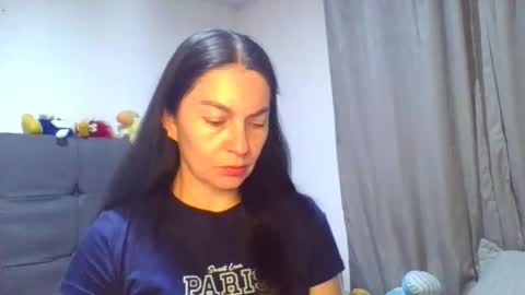 renata_hot1 online show from May 3, 1:11 am