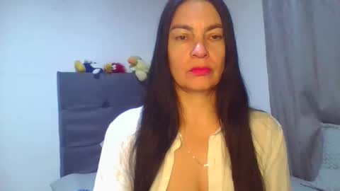 renata_hot1 online show from May 16, 1:46 am