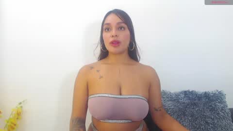 renatabrownn28 online show from July 28, 11:28 am
