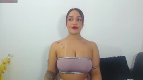 renatabrownn28 online show from April 25, 9:44 am
