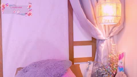 renataleclair online show from May 1, 8:58 pm