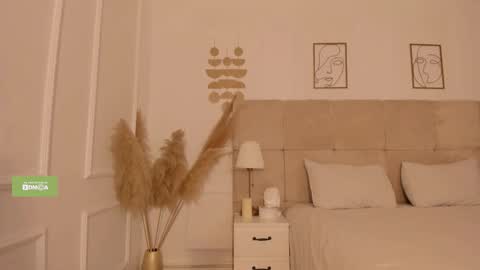 Rennatha online show from January 15, 10:02 am