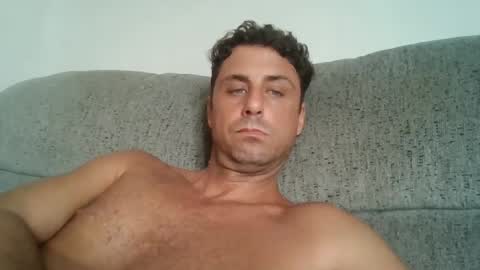 Snapshot of renud chatting on October 10, 7:08 pm renud online show from October 10, 7:08 pm