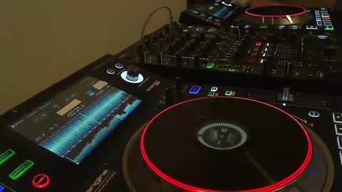 Snapshot of reticuli chatting on September 29, 12:42 am GearPorn online show from September 29, 12:42 am