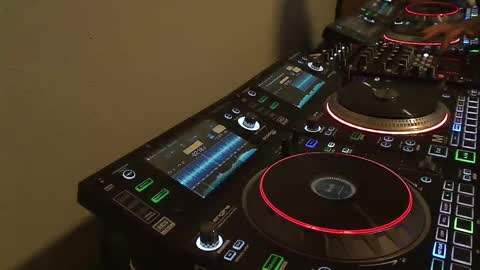 Snapshot of reticuli chatting on October 25, 9:15 pm GearPorn online show from October 25, 9:15 pm