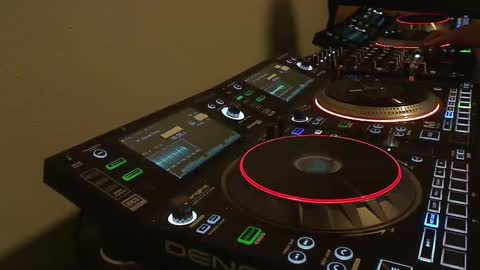 Snapshot of reticuli chatting on October 18, 12:59 am GearPorn online show from October 18, 12:59 am