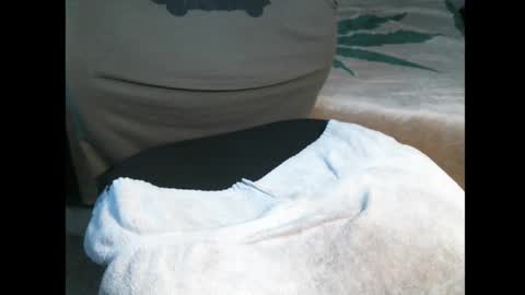 Snapshot of reubendics chatting on October 28, 11:39 pm BigDinAZ online show from October 28, 11:39 pm