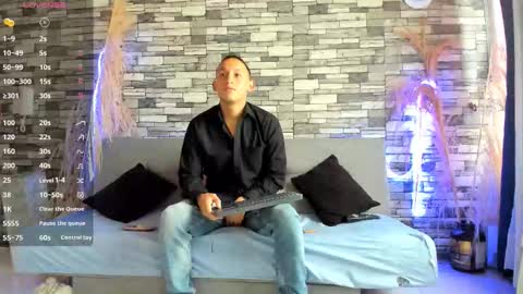 reymasterhot online show from November 1, 6:18 pm