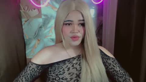        - mamerta online show from June 22, 3:47 am