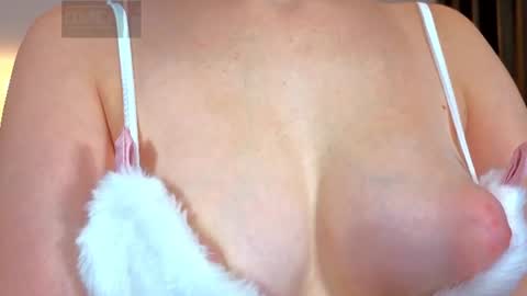 Ria Woods online show from July 21, 5:59 pm