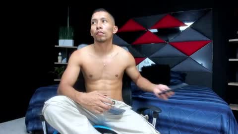 richar_voller online show from May 22, 11:39 am