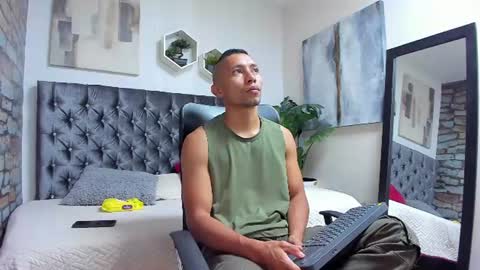 richar_voller online show from July 11, 11:46 am