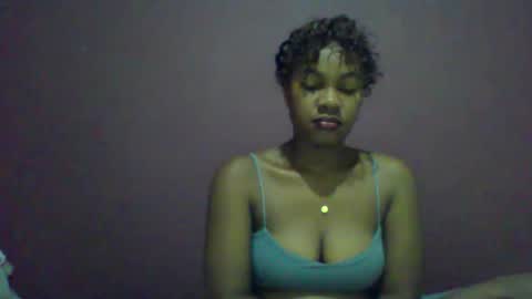 ricie001 online show from May 12, 1:53 pm