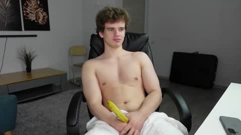 Snapshot of ricky_becko chatting on October 17, 3:16 pm RICKY BECKO online show from October 17, 3:16 pm