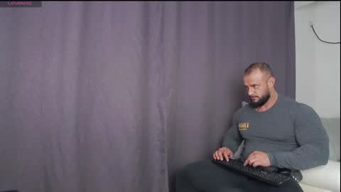 Snapshot of rickymiami1 chatting on September 30, 7:02 pm rickymiami1 online show from September 30, 7:02 pm