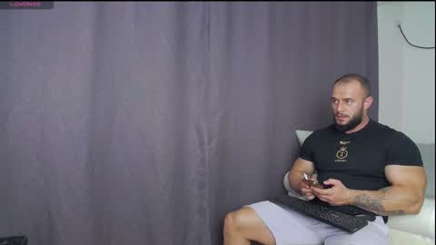 Snapshot of rickymiami1 chatting on September 16, 6:44 pm rickymiami1 online show from September 16, 6:44 pm