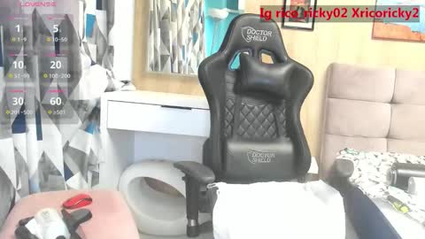 Ricky online show from November 5, 8:49 am