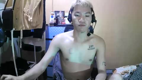 riiichie12 online show from November 12, 6:54 pm