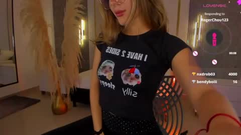 Riley Sierra online show from July 31, 2:40 pm