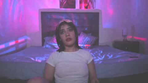 Snapshot of riley_skye_ chatting on January 20, 2:43 am RAILEY online show from January 20, 2:43 am