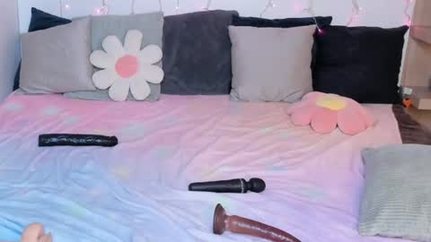 Emily online show from July 1, 10:35 am