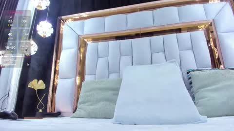 Riley online show from December 22, 11:50 am