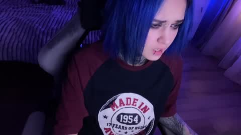 Snapshot of ripper_66 chatting on December 2, 6:27 pm DianaBrite fansl y online show from December 2, 6:27 pm