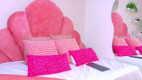 Snapshot of ririibrunette__ chatting on September 12, 8:11 pm RIRI online show from September 12, 8:11 pm