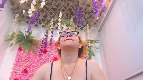 Risitos De Oro online show from July 10, 10:20 am