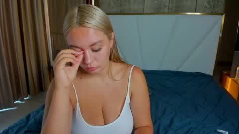 rita_olson online show from April 28, 2:27 am