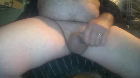 rlevey33 online show from October 30, 11:22 am