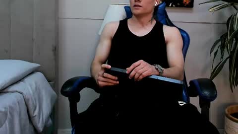 Roan Birkin online show from June 28, 7:21 pm