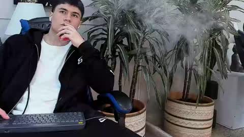 Roan Birkin online show from April 30, 7:41 pm