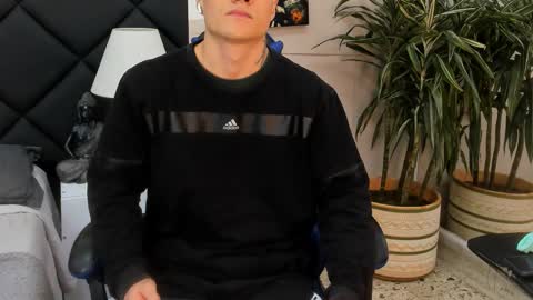 Roan Birkin online show from March 17, 9:20 pm