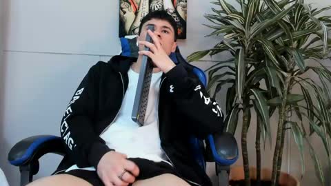 Roan Birkin online show from April 30, 8:57 pm