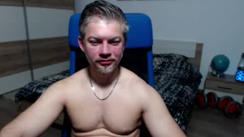 robbyshawz online show from May 2, 6:08 am