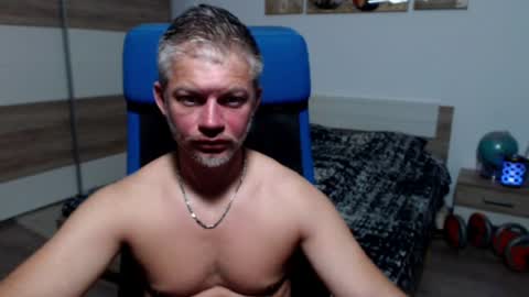 robbyshawz online show from July 4, 5:11 am