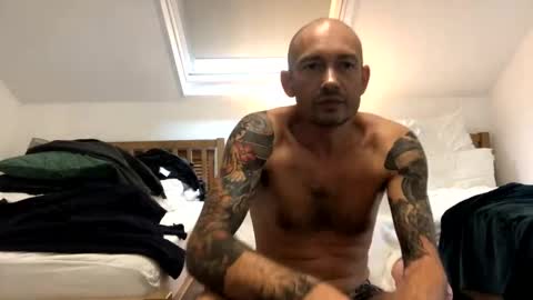 Robes99 online show from June 11, 4:05 pm