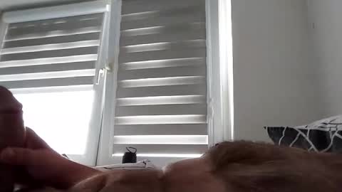 robert304775 online show from April 12, 12:53 pm