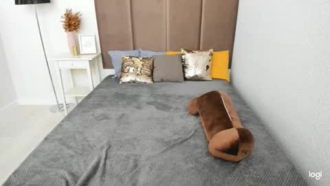 Betty online show from October 2, 7:18 am