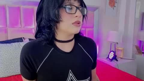 robin D online show from June 20, 12:44 pm