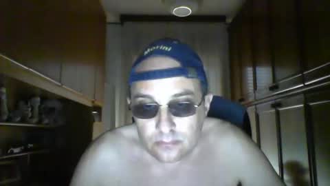 robertino online show from March 9, 1:26 pm