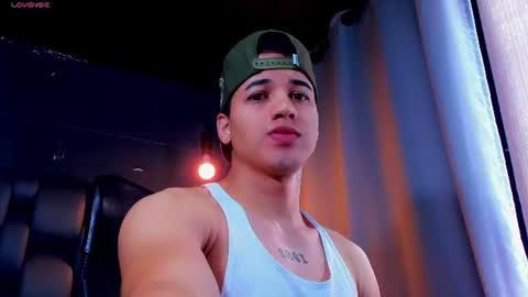rocco_santos online show from July 28, 12:59 pm
