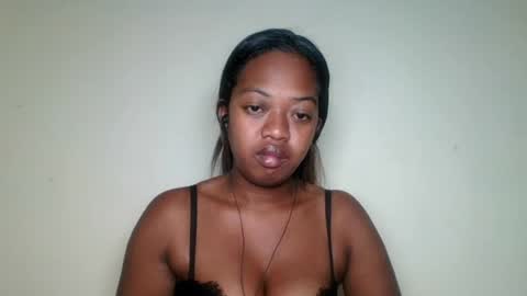 rochellinah online show from July 28, 6:20 pm