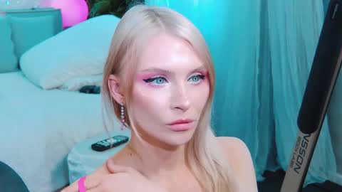 Lina and Den online show from October 17, 10:30 am