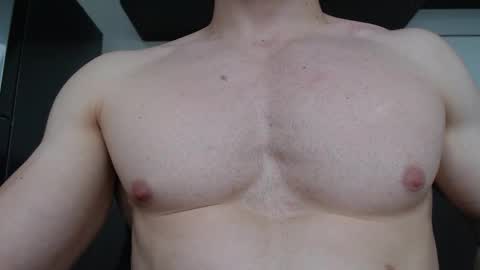 rocky muscle online show from November 25, 7:45 pm