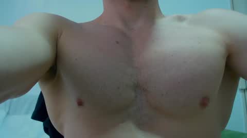 rocky muscle online show from June 20, 9:32 pm