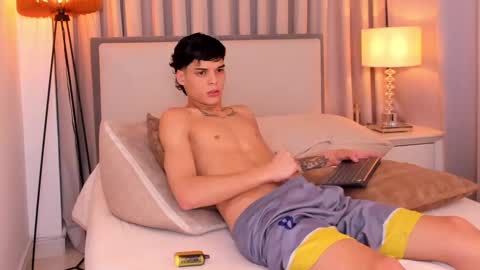 RockyWood20CM online show from October 3, 7:44 pm