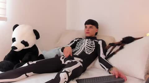 RockyWood20CM online show from October 12, 9:49 pm