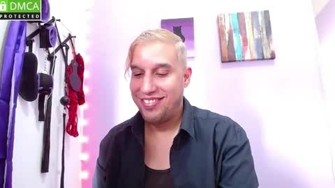 Thiago independent model online show from May 12, 6:50 pm